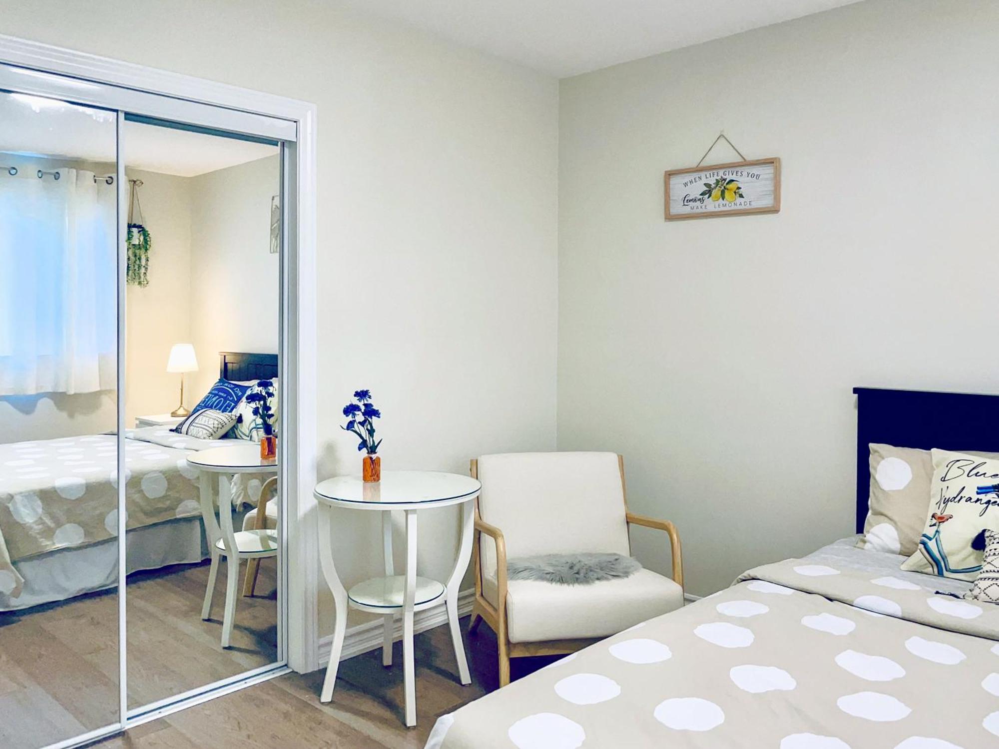 شقة Newly-Renovated 3Br House, 12 Minutes To Airport تورونتو المظهر الخارجي الصورة