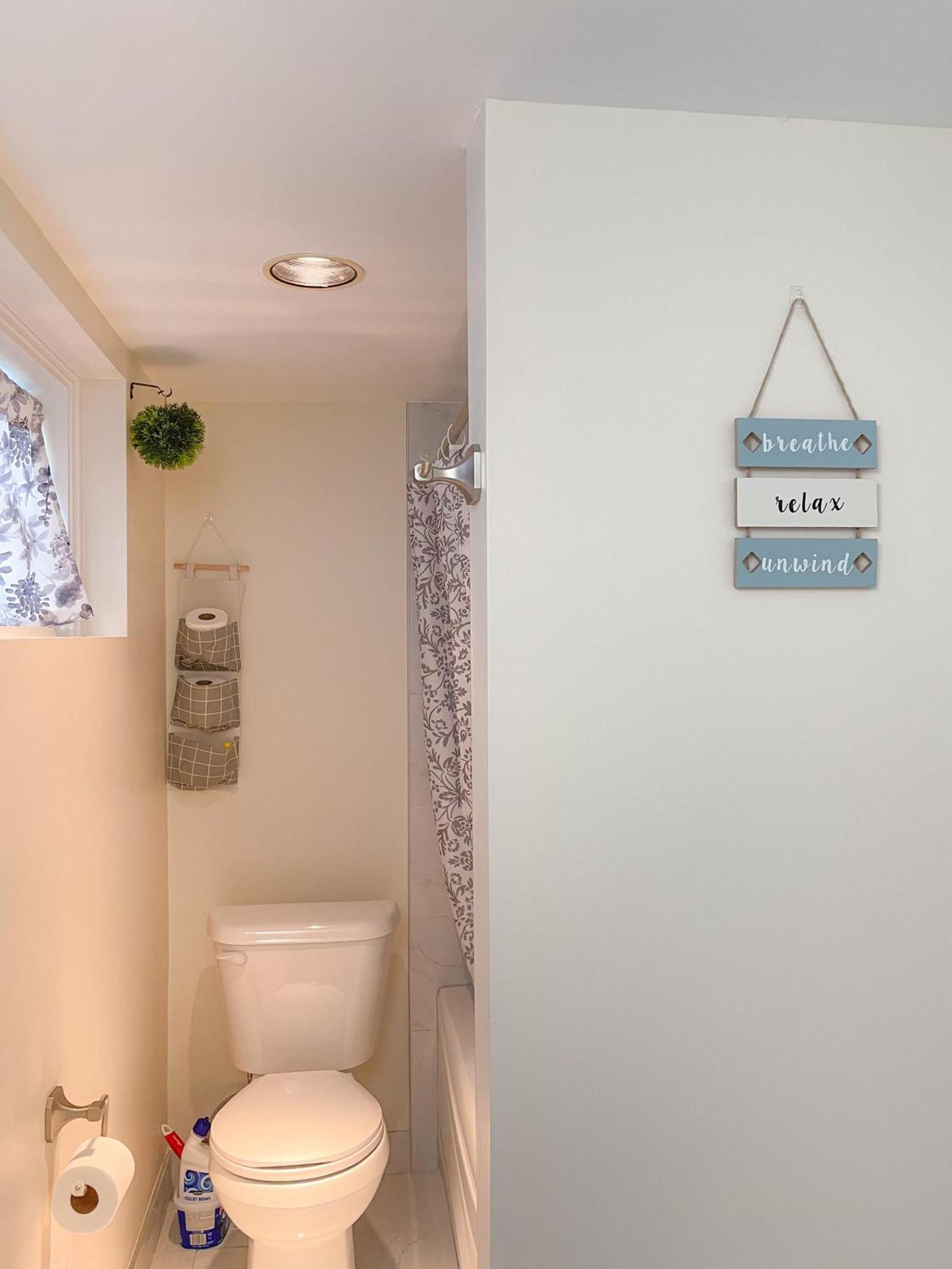 شقة Newly-Renovated 3Br House, 12 Minutes To Airport تورونتو المظهر الخارجي الصورة